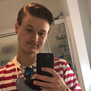 Meet your Posher, Sam